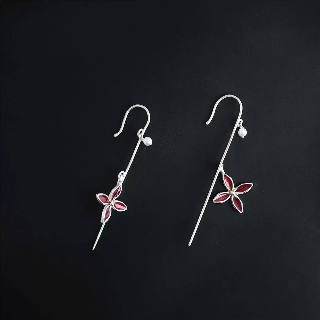 ASHOKA LINEAR EAR CUFF