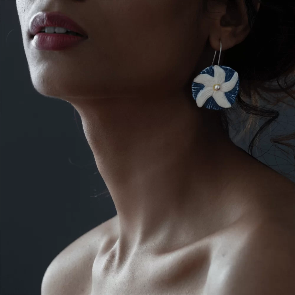 TAGAR FLOWER EARRINGS (SET OF 2)