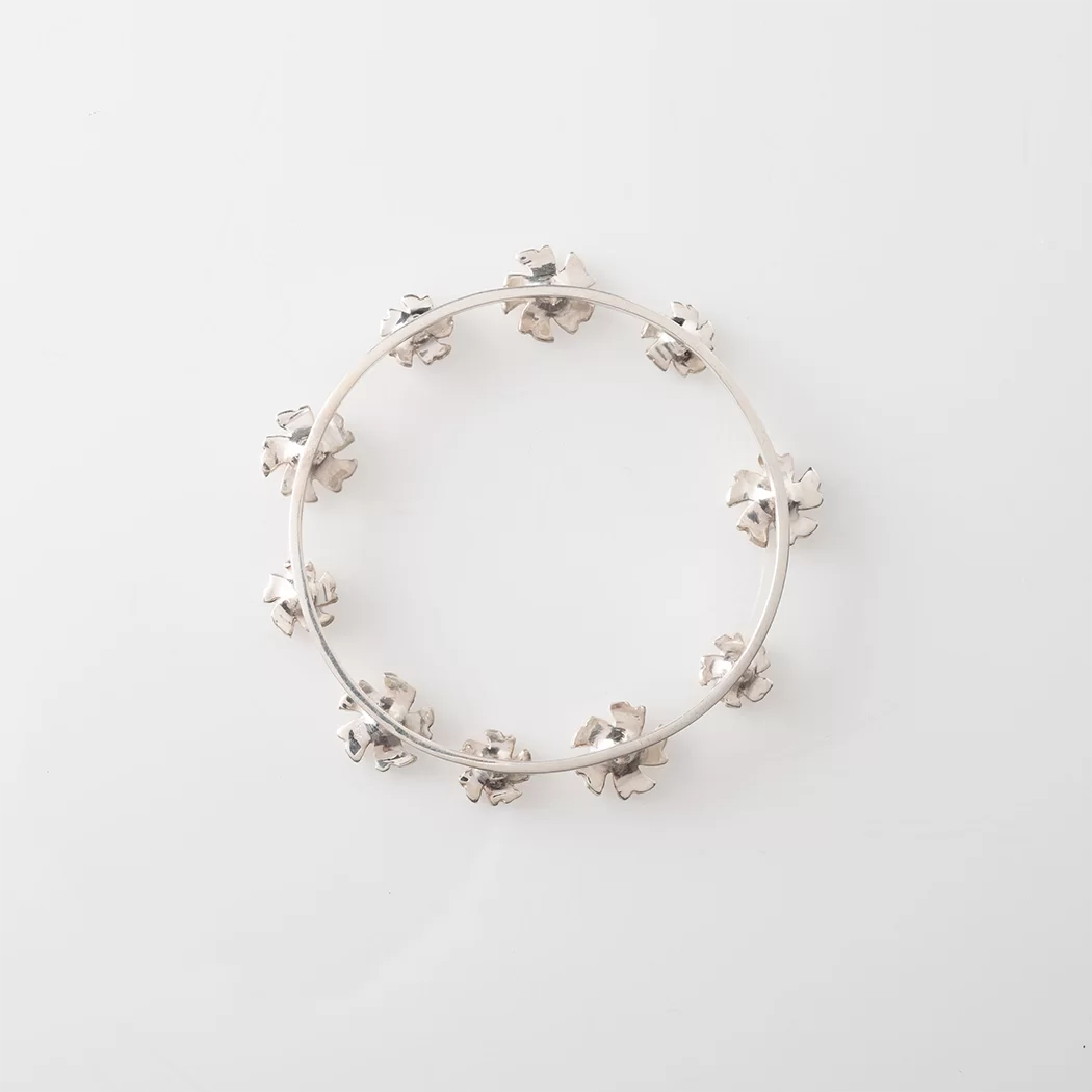 GARLAND BUN CUFF 9